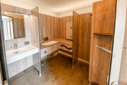 Installations modernes au Camping familial Lac Amance
