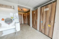 Installations modernes au Camping familial Lac Amance