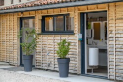 Installations modernes au Camping familial Lac Amance
